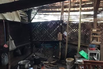 Potret Warga Tak Tersentuh Bansos Rutilahu, Rumah Bilik Nyaris Roboh