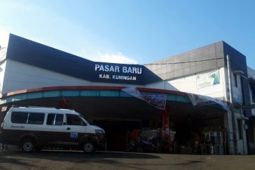 Sejumlah Bahan Pokok di Pasar Baru Kuningan Mengalami Kenaikan Harga