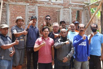 Wabup Ridho Tinjau Pembangunan Rutilahu di Desa Kasturi