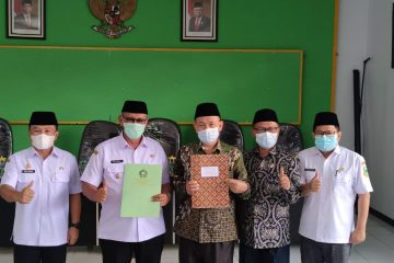 Kemenag Kuningan Terima Hibah Tanah dari Pemkab Kuningan untuk Dibangun Pusat Layanan Haji dan Umrah Terpadu
