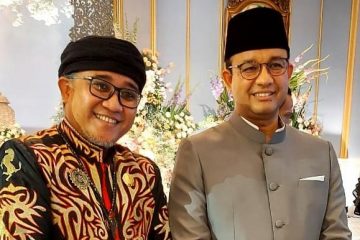 Pangeran Rusyamsi Arianatareja Hadiri Resepsi Pernikahan Putri Gubernur DKI Jakarta