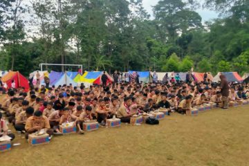 700 Siswa SMPN 1 Lebakwangi Antusias Ikuti Perkemahan di Taman Kehati Desa Dukuh Dalam